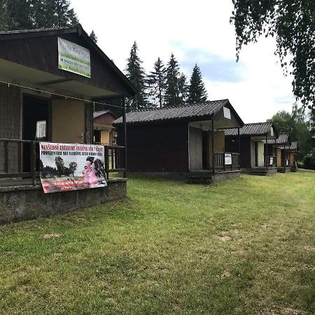 Retro Chaty U Plaze Lipno Hotel Cerna v Posumavi Exterior photo